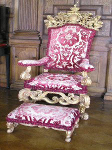 Queen Anne Throne Hatfield