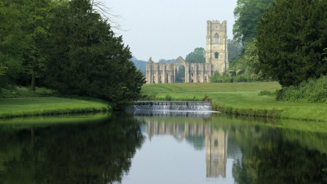Fountains Abbey beside the River Skell. Andrew Butler 