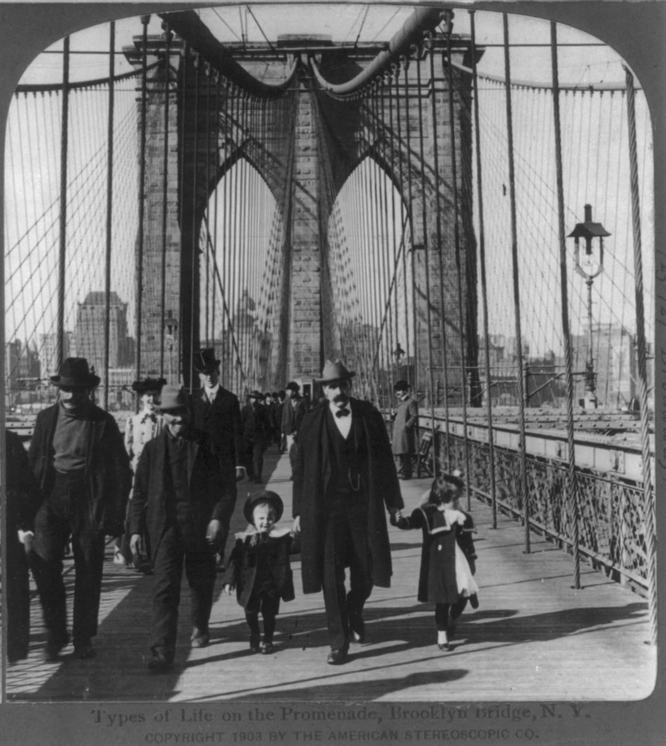 The Promenade, Brooklyn Bridge, 1903, American Stereoscopic Co.