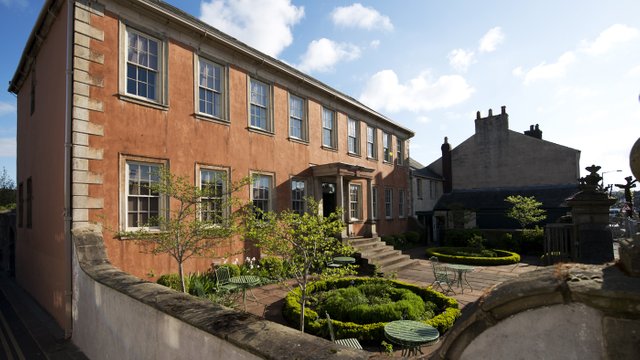 Visit the Georgian townhouse where William and Dorothy Wordsworth were born. ©National Trust/John Millar