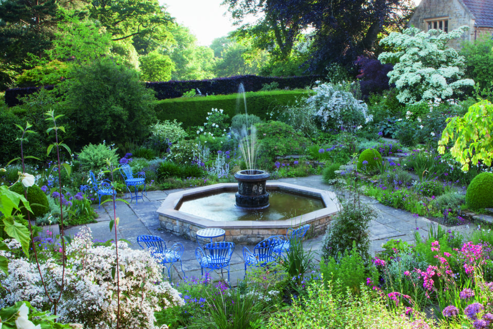 The White Sunk Garden, Kiftsgate Court Gardens ©Anne Chambers