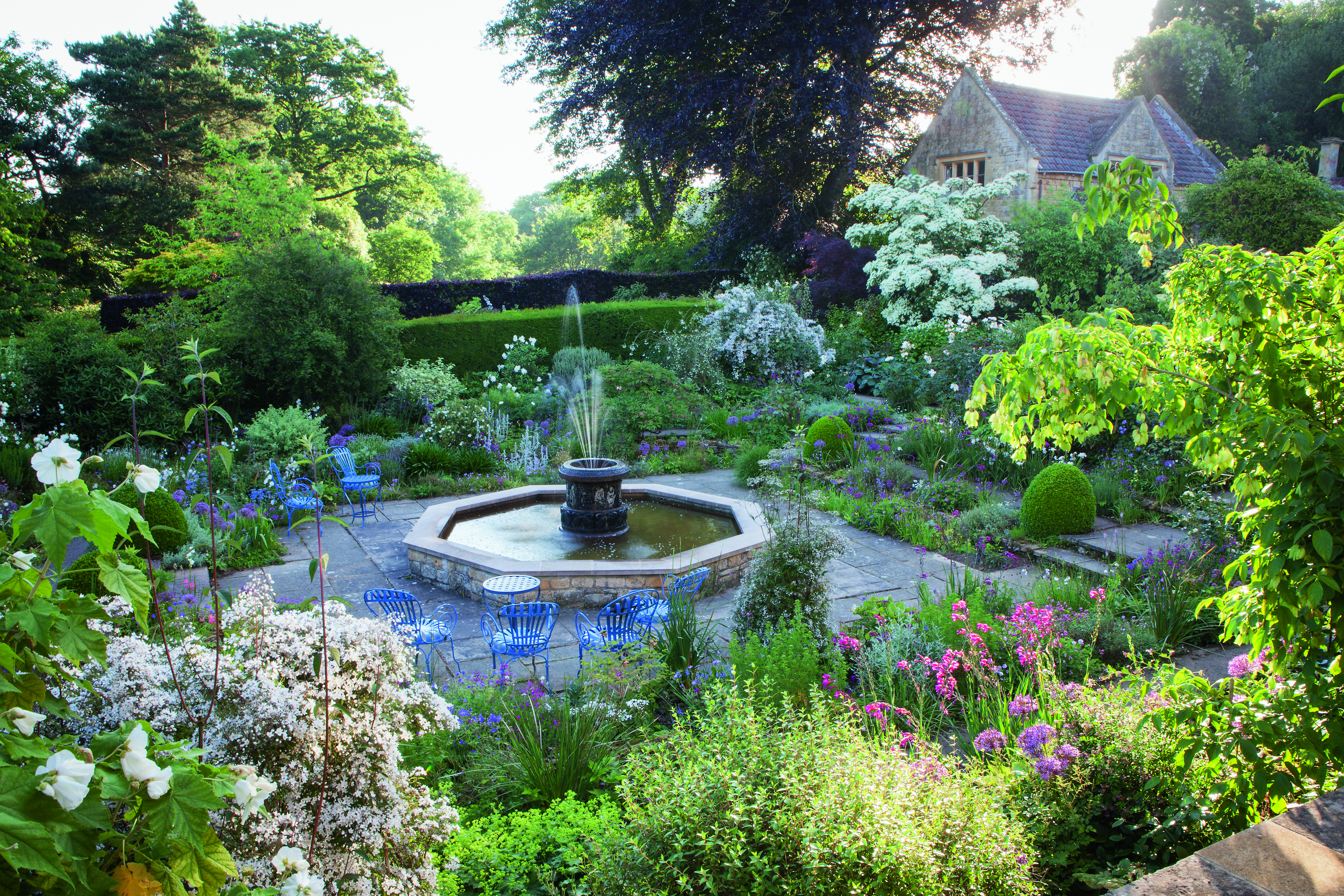 The White Sunk Garden, Kiftsgate Court Gardens ©Anne Chambers