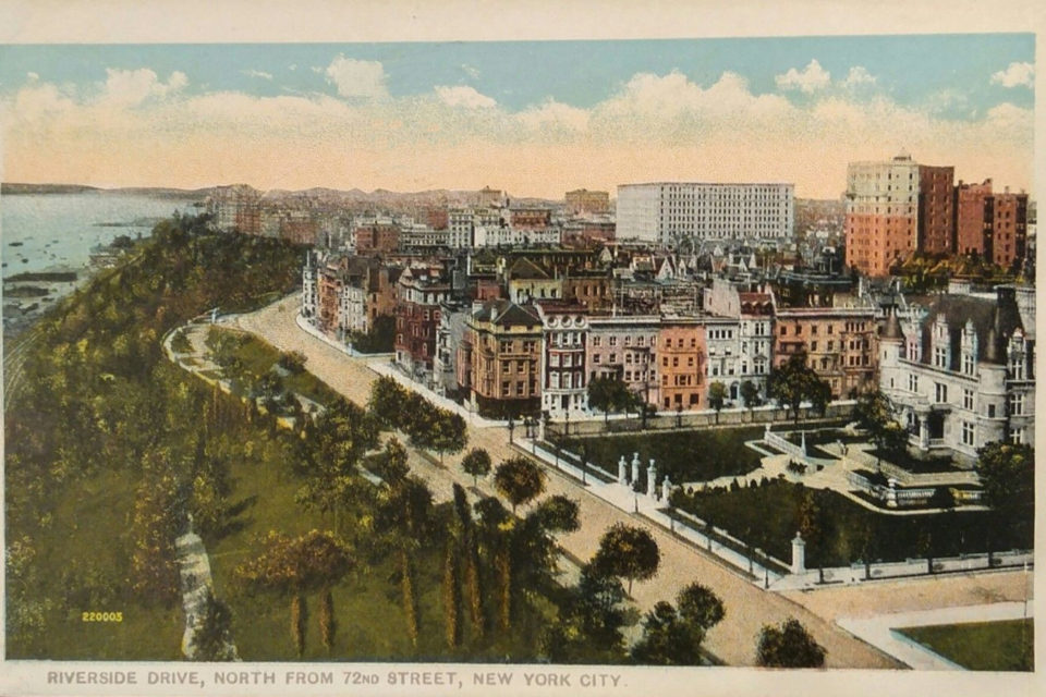 Postcard Riverside Drive north from 72nd St,1918