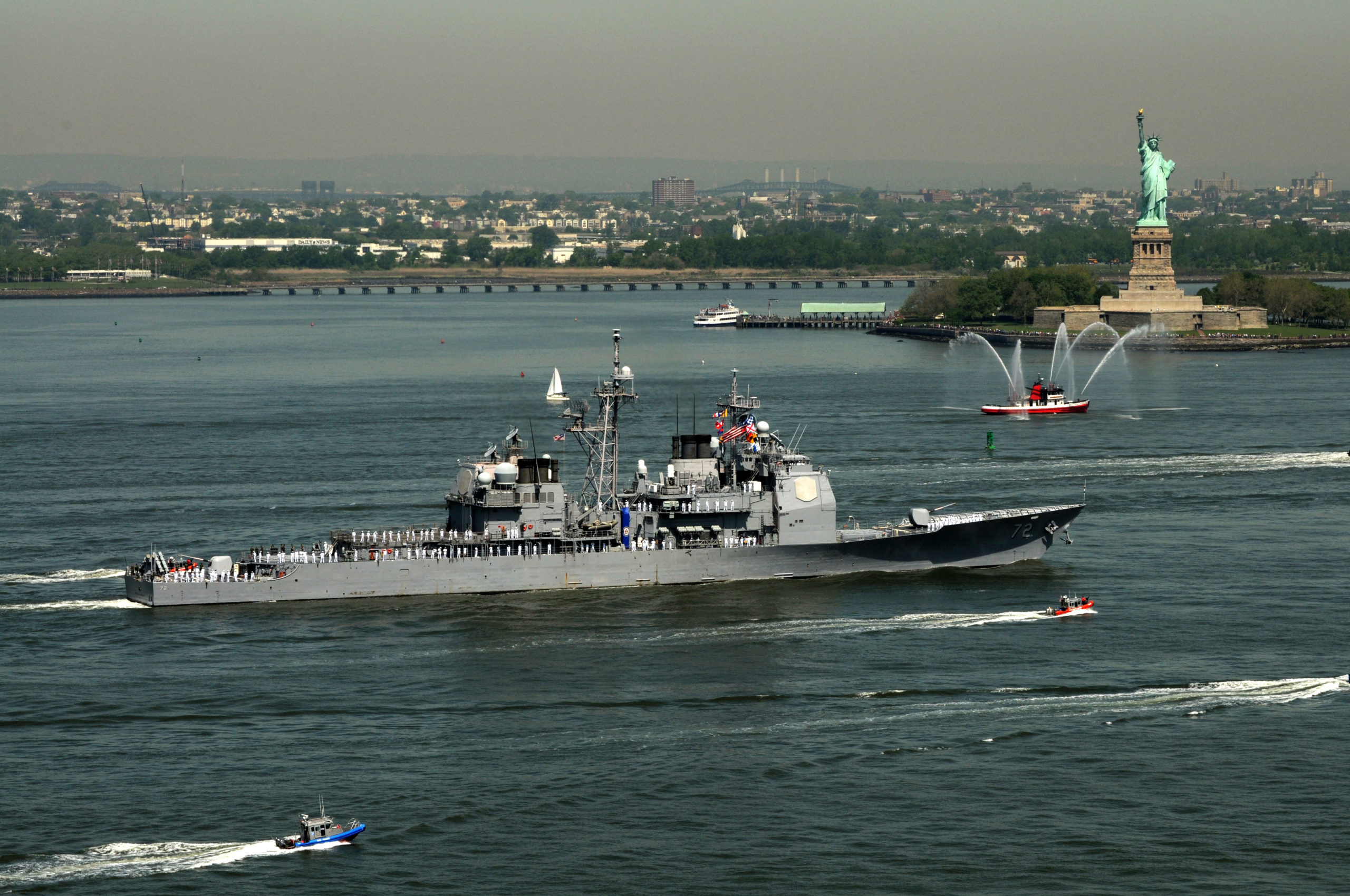 The USS Vella Gulf, Fleet Week New York City 2009. U.S. Navy photo by Mass Communication Specialist 3rd Class David Danals